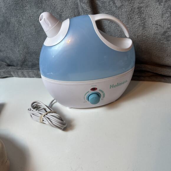 Holmes HM500TG Ultrasonic Cool Mist Humidifier Silent With Removable Tank - Picture 2 of 7